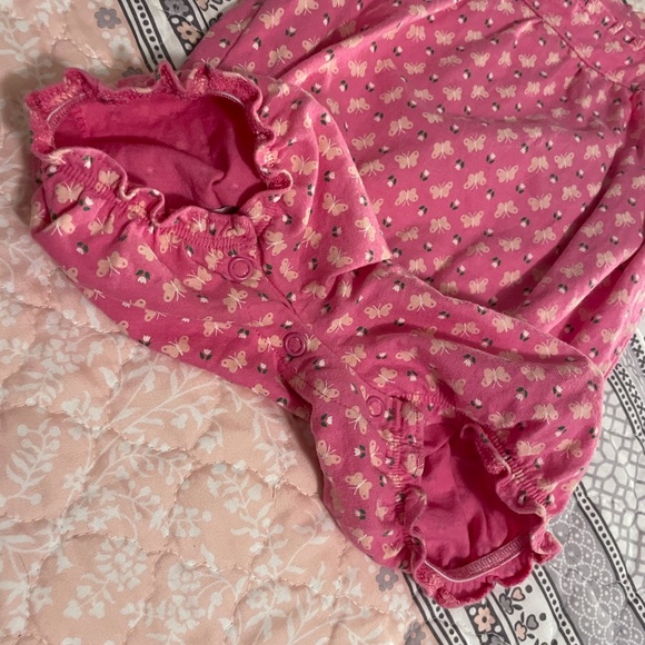 5 for $20-Carter’s 18 mo romper-Pink w/butterflies & flowers-EUC-No holes/stains - Picture 5 of 7
